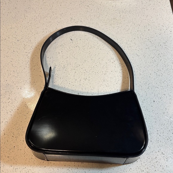 Guess Arnela Shoulder Bag sleek black - Picture 2 of 3